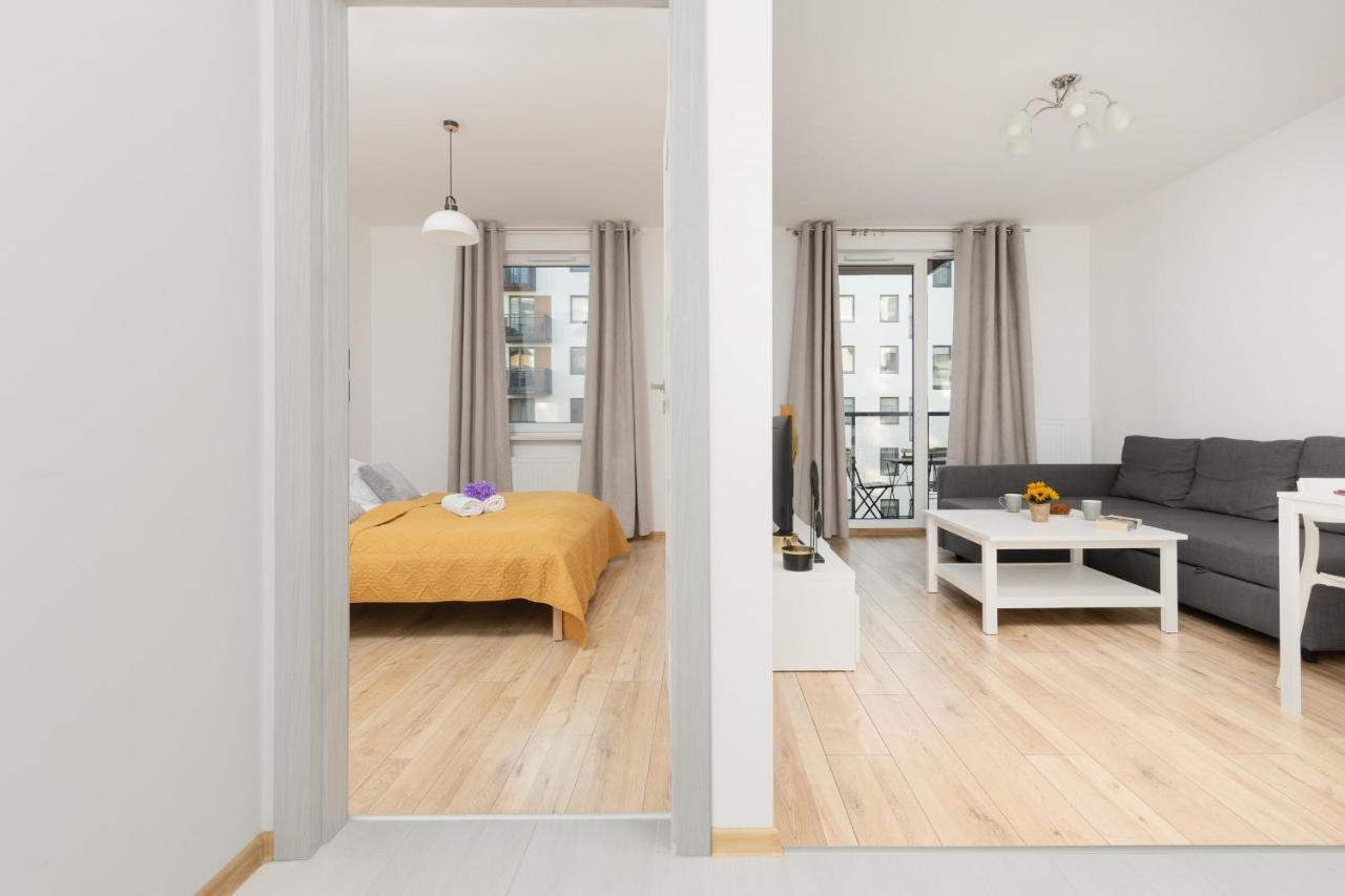 Warsaw Ulrychow Apartment With Parking By Renters エクステリア 写真