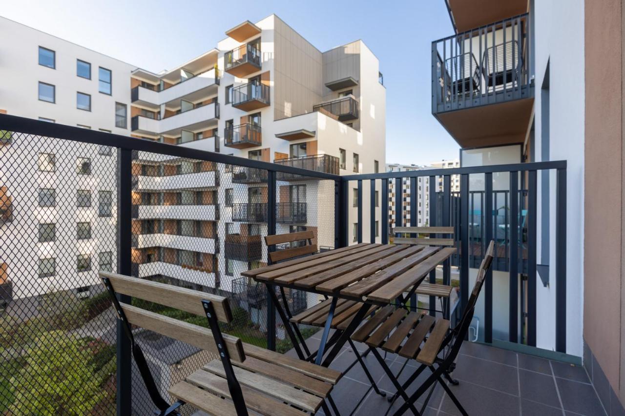 Warsaw Ulrychow Apartment With Parking By Renters エクステリア 写真