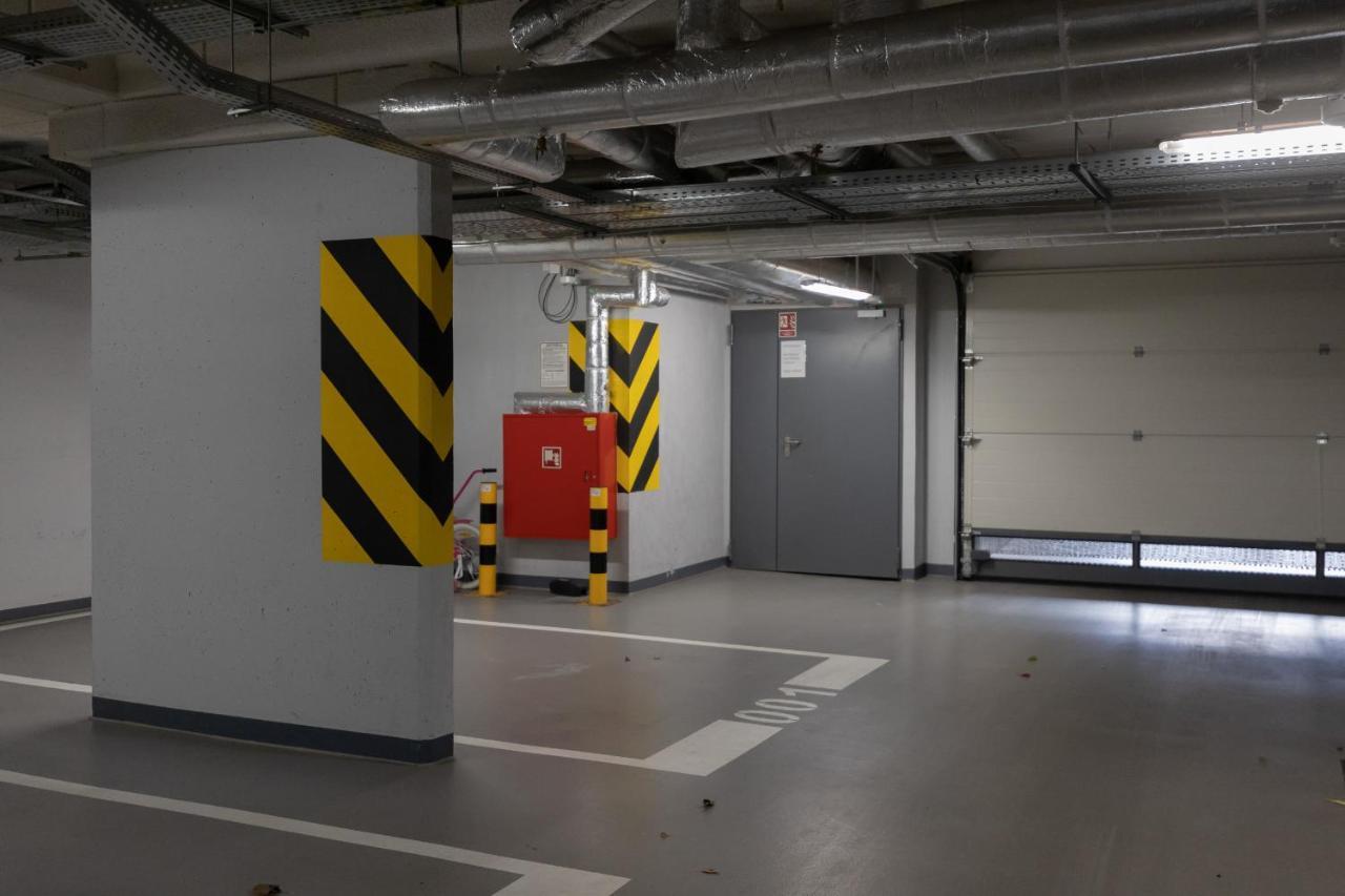 Warsaw Ulrychow Apartment With Parking By Renters エクステリア 写真